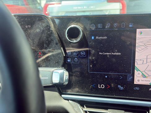 Used 2024 Chevrolet Equinox EV LT FWD image 16