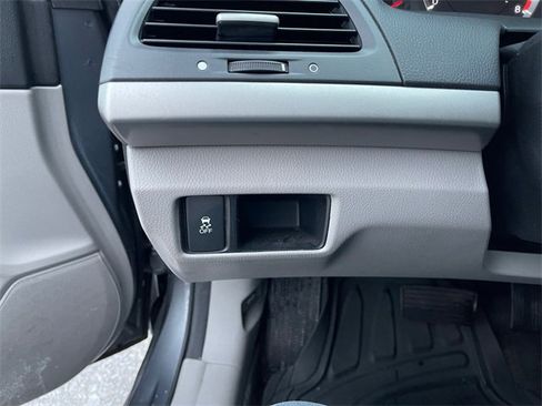 Used 2011 Honda Accord LX-P image 31