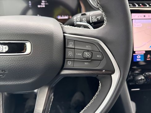 New 2025 Jeep Grand Cherokee L Limited w/ Luxury Tech Group II image 25