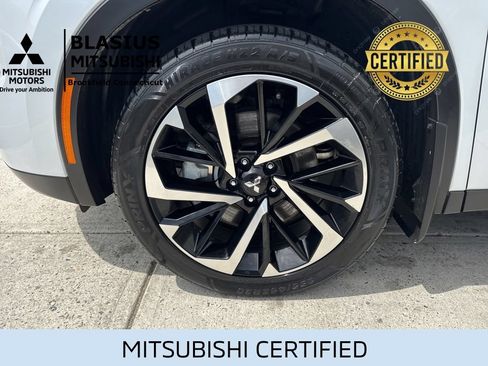 Used 2023 Mitsubishi Outlander 4WD Plug-In Hybrid image 17