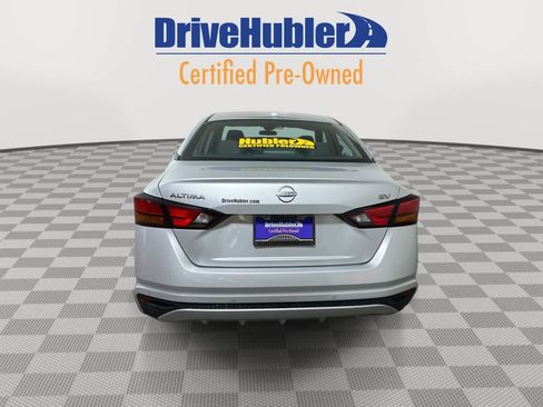 Used 2023 Nissan Altima 2.5 SV image 3