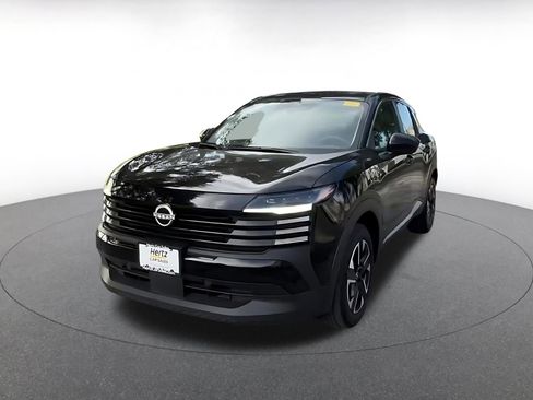 Used 2025 Nissan Kicks SV image 6