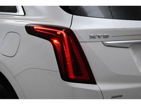 Used 2020 Cadillac XT5 Premium Luxury AWD/4WD image 25