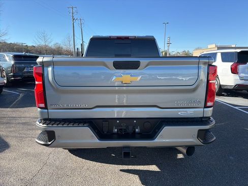 Used 2024 Chevrolet Silverado 2500 High Country image 6