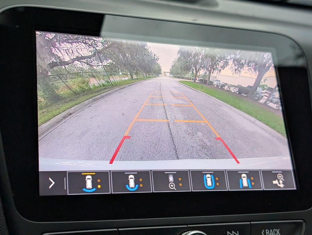 Used 2020 Chevrolet Equinox Premier FWD image 25
