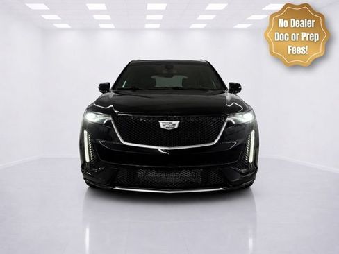 Used 2024 Cadillac XT6 Sport w/ LPO, Red Accent Package AWD/4WD image 3
