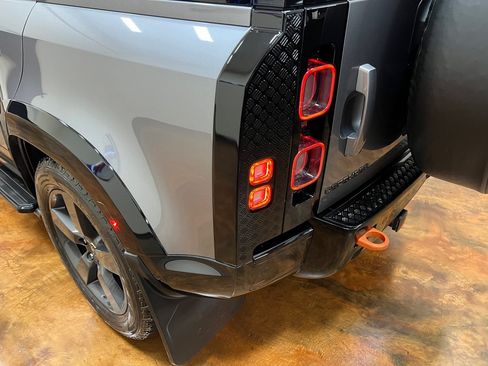 Used 2020 Land Rover Defender 110 X AWD/4WD image 57