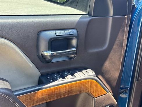 Used 2018 GMC Sierra 1500 SLT AWD/4WD image 25