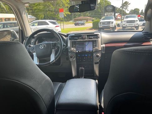 Used 2021 Toyota 4Runner Limited RWD image 8