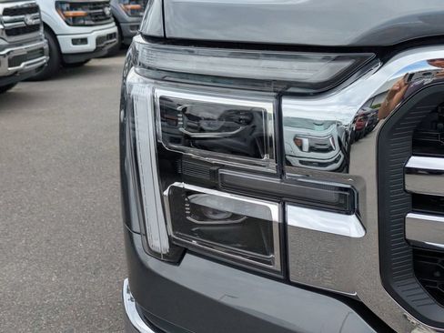 New 2026 Ford F150 Lariat w/ Equipment Group 501A Mid AWD/4WD image 11