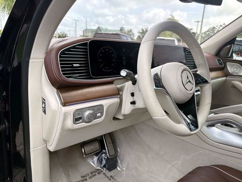 Certified 2026 Mercedes-Benz Maybach GLS 600 4MATIC image 21