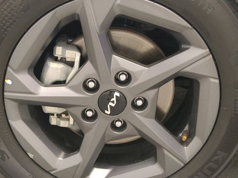 Used 2025 Kia K4 FWD image 31