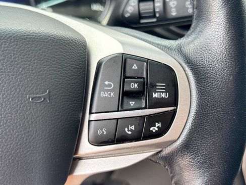 Used 2022 Ford Explorer XLT w/ Equipment Group 202A AWD/4WD image 25