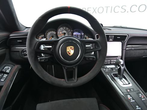 Used 2018 Porsche 911 GT3 RWD image 3