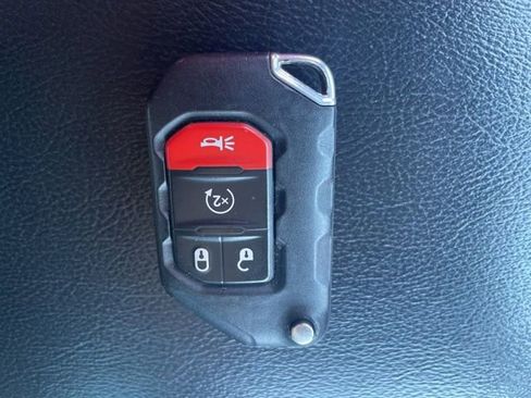 Used 2020 Jeep Wrangler Rubicon image 25