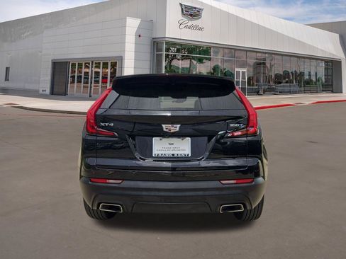 Certified 2023 Cadillac XT4 Luxury w/ Cold Weather Package FWD image 5