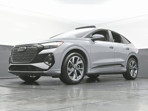 Used 2025 Audi Q4 e-tron Premium Plus w/ Premium Plus image 55