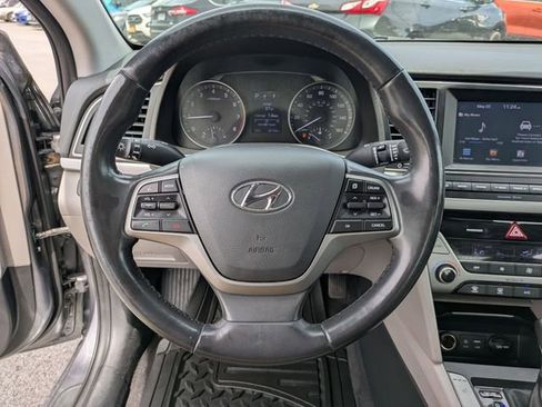Used 2018 Hyundai Elantra Value Edition FWD image 9