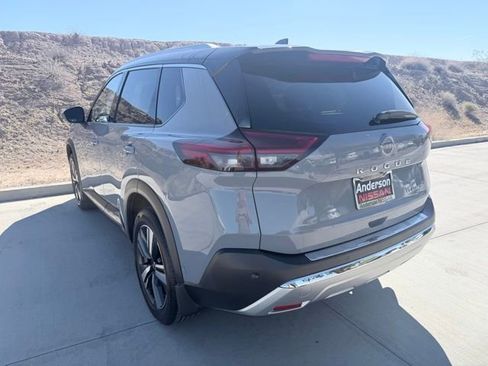 Used 2022 Nissan Rogue Platinum w/ Head-Up Display Package image 6