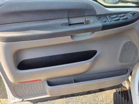 Used 2000 Ford F350 Lariat image 7