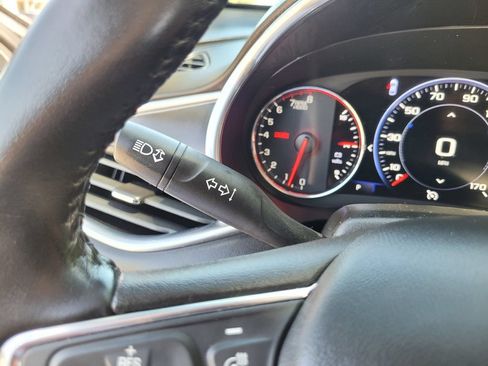 Used 2020 Chevrolet Malibu Premier FWD image 27
