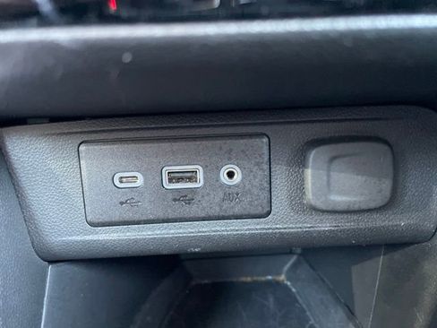 Used 2023 Buick Encore GX Select w/ Sport Touring Package FWD image 23
