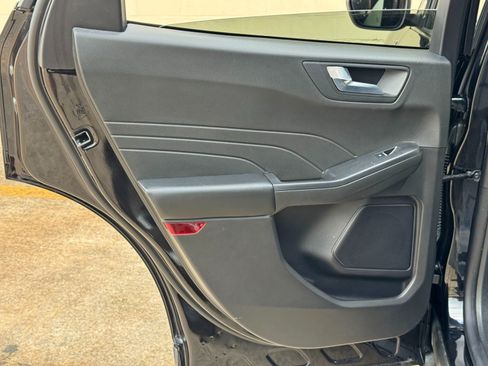 Used 2024 Ford Escape ST-Line w/ Tech Pack #1 FWD image 39