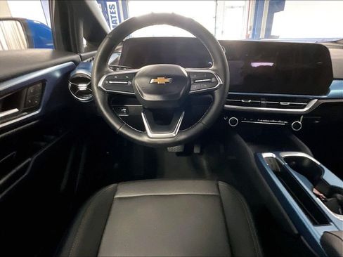Used 2024 Chevrolet Equinox EV LT AWD/4WD image 17