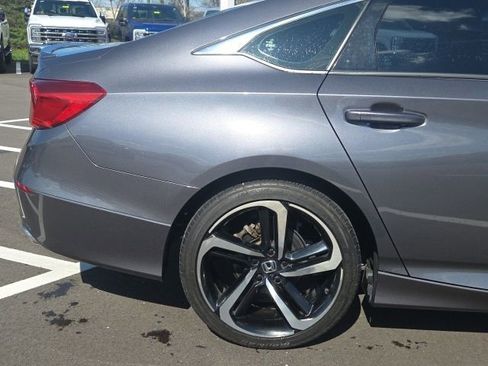 Used 2018 Honda Accord Sport image 7