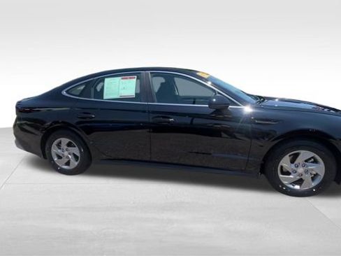 Used 2026 Hyundai Sonata SE FWD image 2