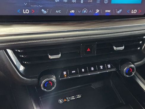 Used 2025 Chevrolet Tahoe Z71 AWD/4WD image 21