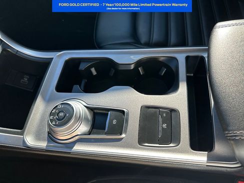 Used 2023 Ford Edge SEL image 16