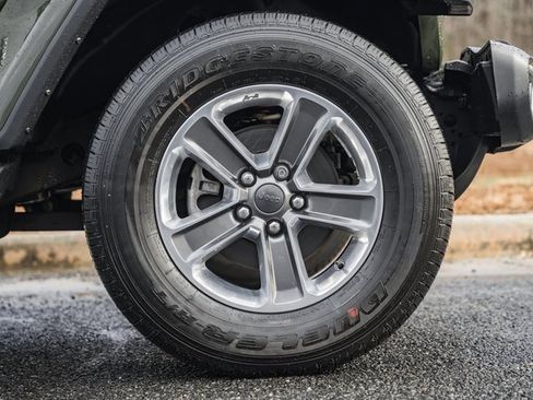 Used 2021 Jeep Wrangler Unlimited Sahara w/ LED Lighting Group image 19