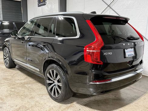 Used 2024 Volvo XC90 B5 Core AWD/4WD image 3