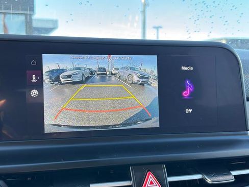 Certified 2024 Kia Seltos EX image 28