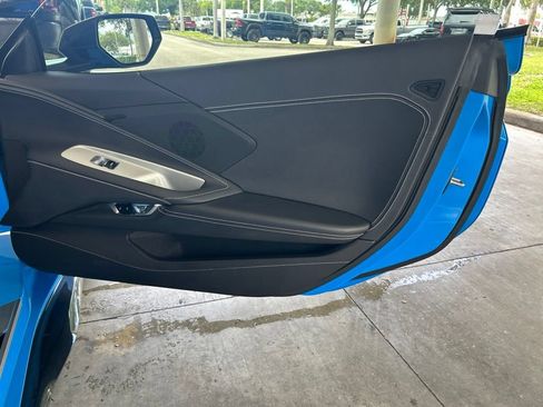 Used 2025 Chevrolet Corvette Z06 RWD image 25