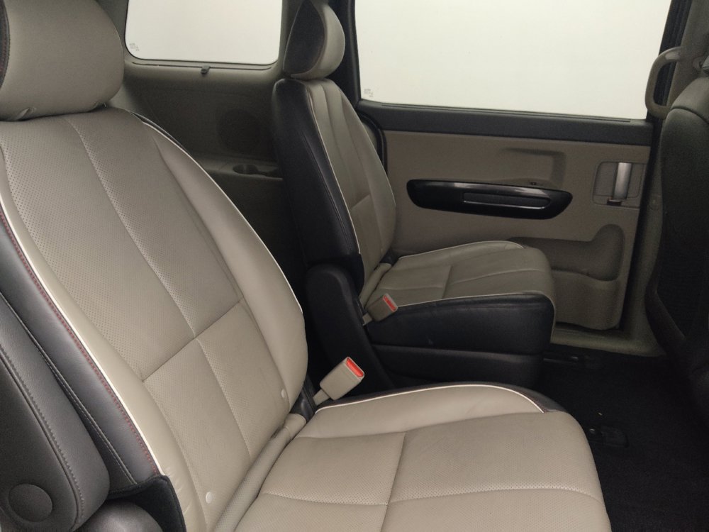 Used 2016 Kia Sedona EX FWD image 19