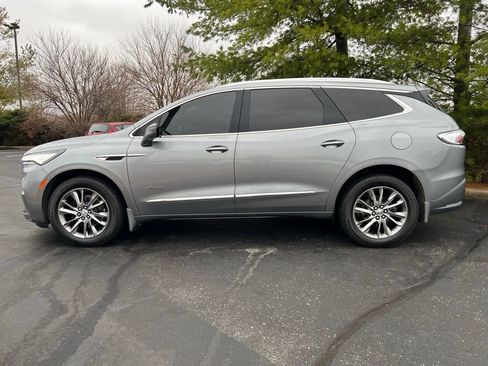 Used 2023 Buick Enclave Avenir w/ Avenir Technology Package image 3