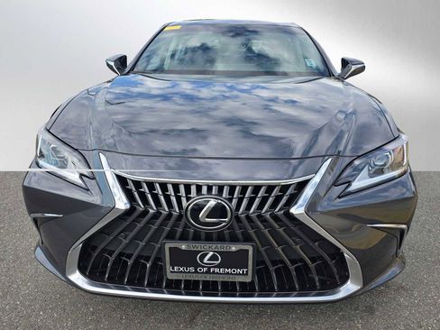Certified 2025 Lexus ES 300h w/ Premium Package image 8