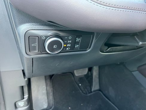 New 2025 Ford Explorer Platinum image 12