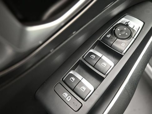 Certified 2024 Kia Sorento S w/ Panoramic Sunroof Package AWD/4WD image 13