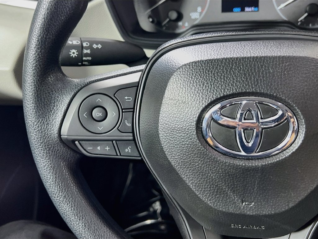 Used 2025 Toyota Corolla LE FWD image 16