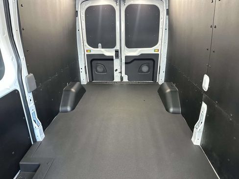 New 2026 Ford Transit 250 148 Medium Roof w/ Load Area Protection Package RWD image 7