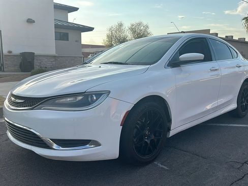 Used 2015 Chrysler 200 Limited w/ Convenience Group image 23