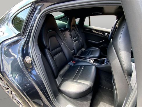 Used 2019 Porsche Panamera 4 AWD/4WD image 20