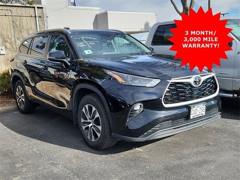 Used 2023 Toyota Highlander L image 1