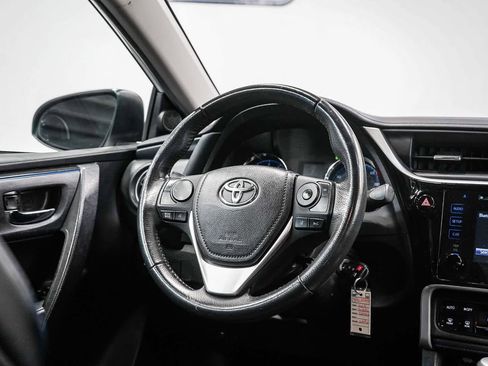 Used 2018 Toyota Corolla SE w/ Carpet Mat Package (TMS) image 15