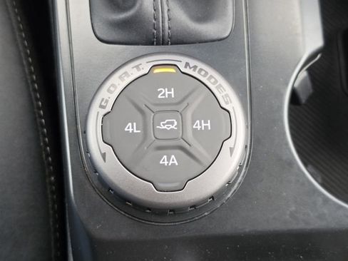 Used 2025 Ford Bronco Badlands AWD/4WD image 26