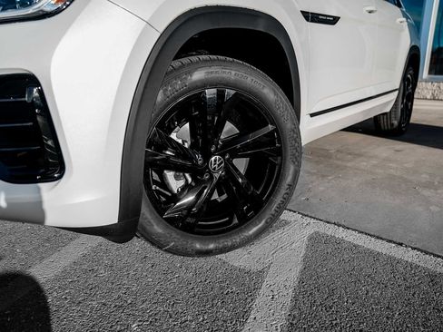 New 2026 Volkswagen Atlas Cross Sport SEL R-Line image 16