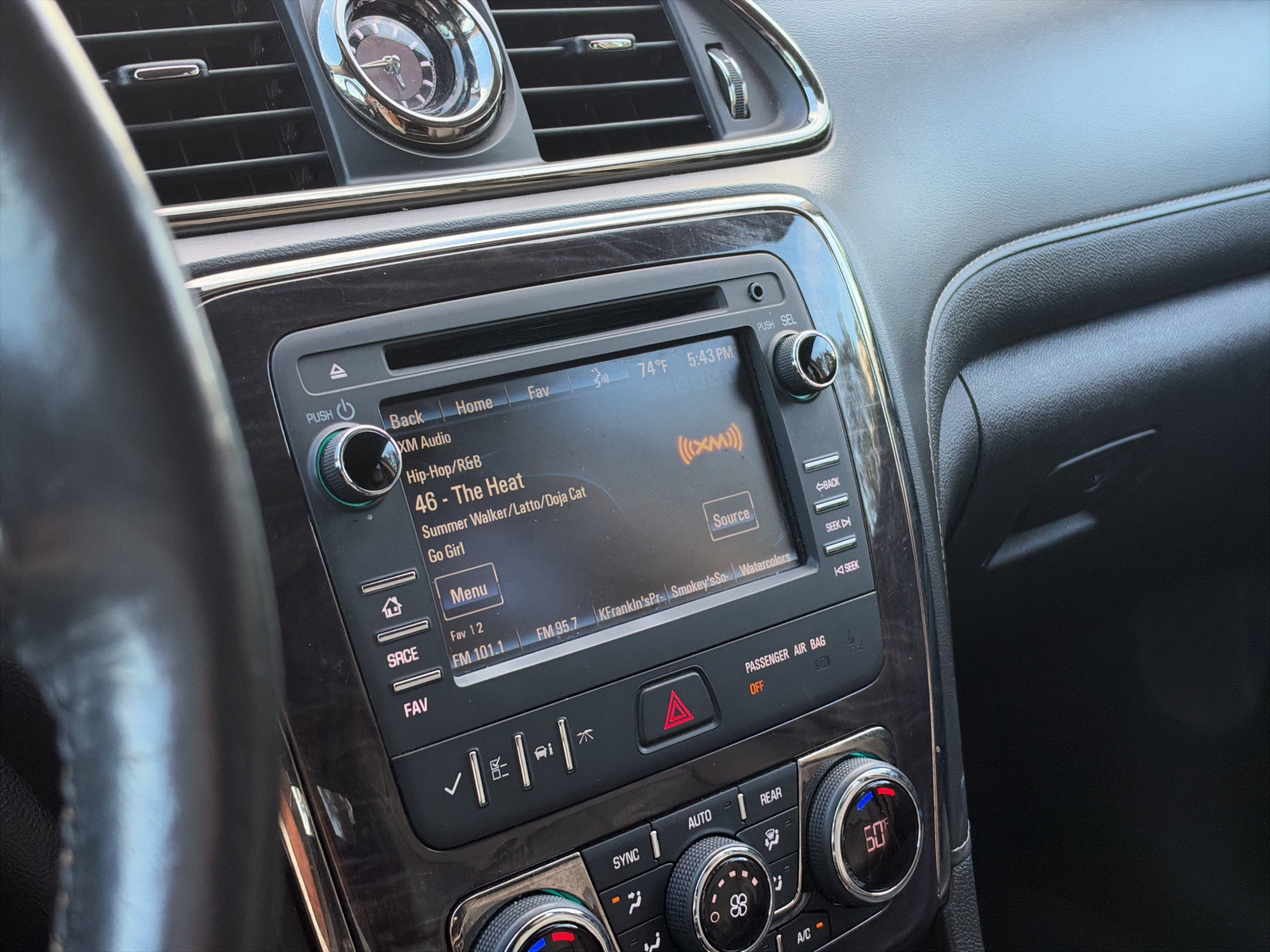 Used 2015 Buick Enclave Leather FWD image 22